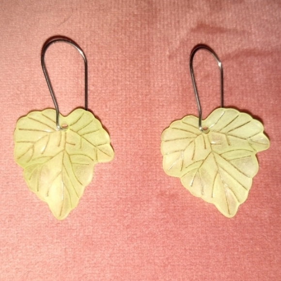 New Handmade Leaf Earrings Light Green Delicate Thin Resin Leaves Steel Wires - Picture 1 of 6